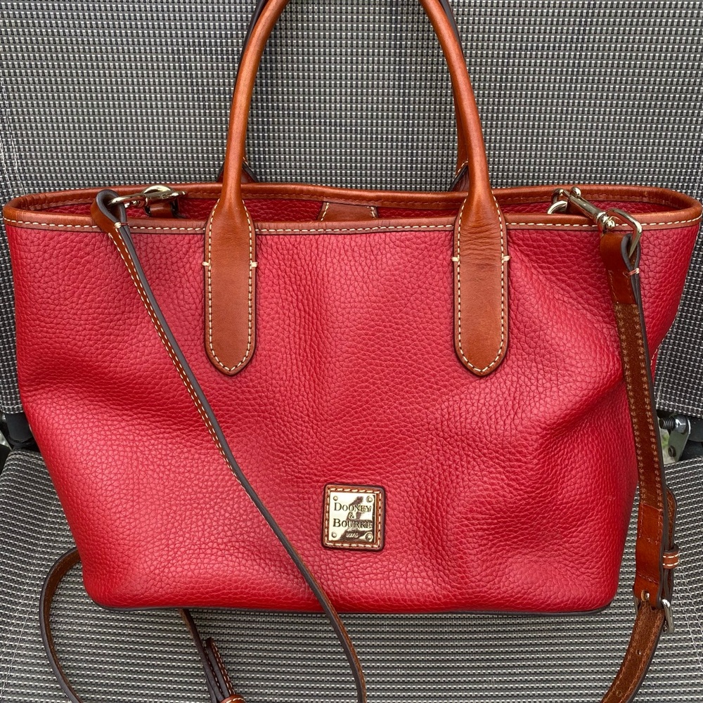 🍒Dooney&Bourke Red Pebble Grain Leather Bag🍒